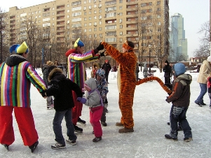 праздник на льду в микрорайоне Дружба района Соколиная Гора 18.02.2012 18 февраля 2012г.